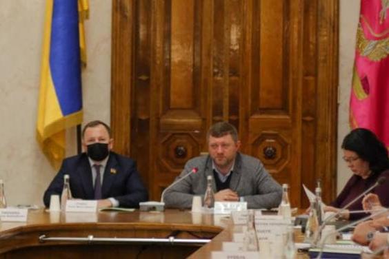 У Харківській ОДА обговорили шляхи боротьби з незаконним вирубуванням лісу