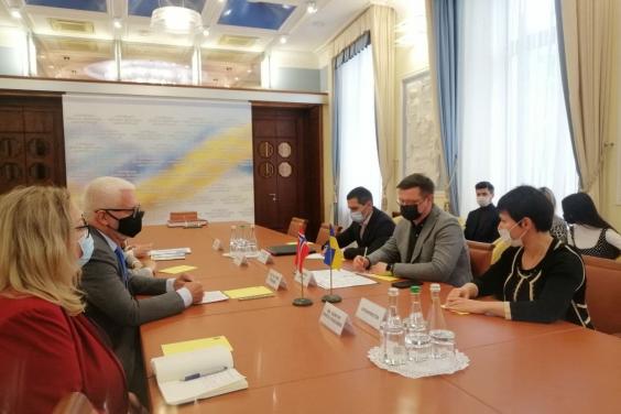Антон Деньгуб зустрівся з Надзвичайним і Повноважним Послом Королівства Норвегія в Україні