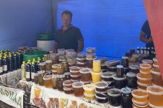 У Харкові відкрився ярмарок «Свято Слобожанського меду — 2021»