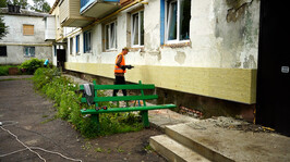 У Старому Салтові ремонтують будинки, пошкоджені внаслідок російської агресії