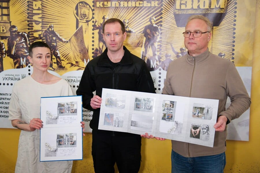 У Харкові погасили ювілейну поштову марку «І буде весна»