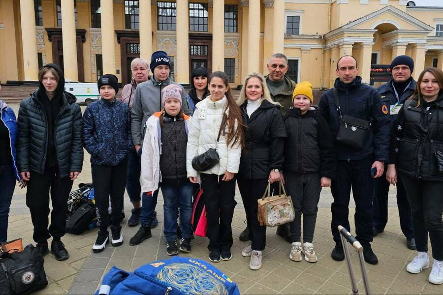 Діти з Куп’янської та Оскільської тергромад вирушили на відпочинок до Івано-Франківщини