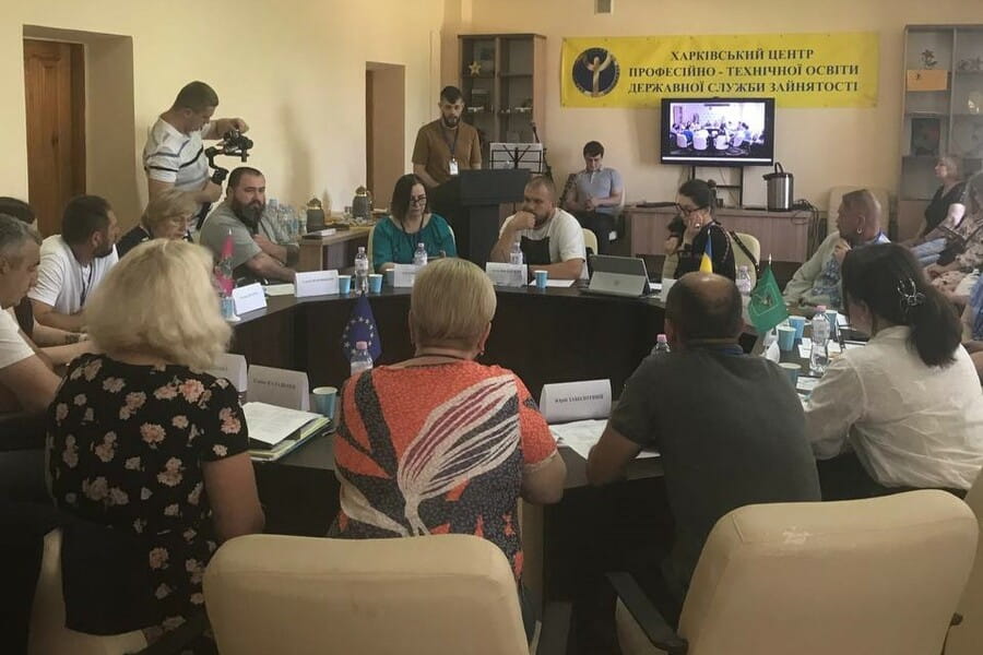 Харківська ОВА системно працює над створенням можливостей для працевлаштування та навчання ветеранів Харківська ОВА системно працює над створенням можливостей для працевлаштування та навчання ветеранів