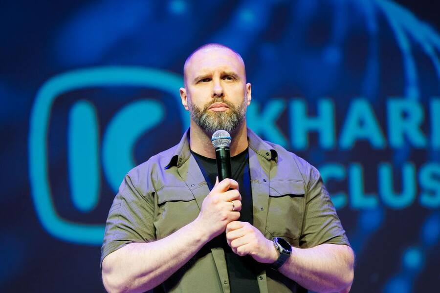 Олег Синєгубов привітав команду Kharkiv IT Cluster з 10 річницею створення Олег Синєгубов привітав команду Kharkiv IT Cluster з 10 річницею створення