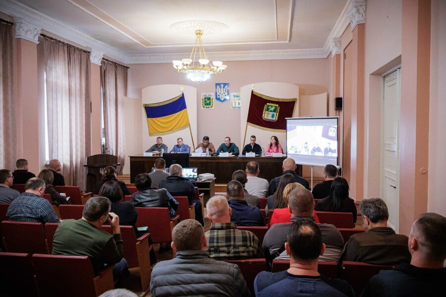 Харківська ОВА сприяє в розмінуванні сільгоспземель регіону