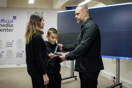 У Харківській ОВА родинам полеглих працівників поліції вручили відзнаки Президента України