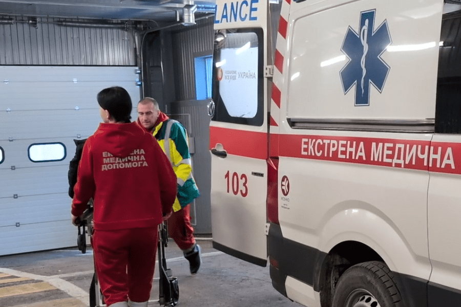 У Харківській обласній клінічній лікарні надають допомогу постраждалим внаслідок російської атаки на цивільне підприємство