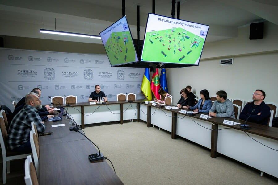 В обласній військовій адміністрації обговорили доцільність тендерних закупівель у громадах Харківського та Берестинського районів