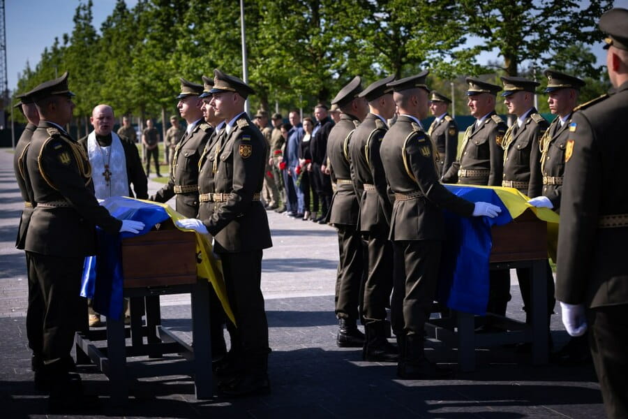 Харківська ОВА долучилася до церемонії поховання невпізнаних Захисників України