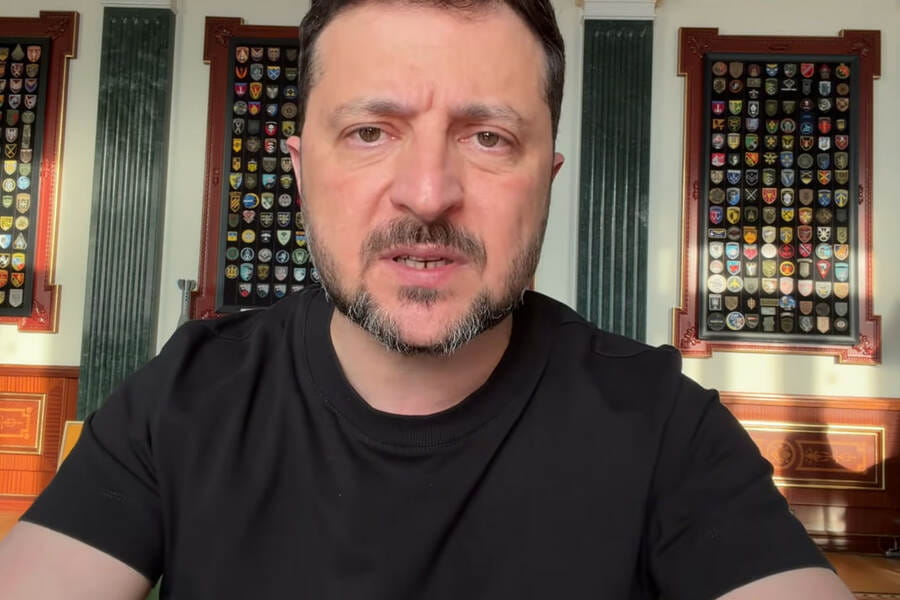 Росія могла б цю війну давно завершити миром, але сама обирає затягування та розширення війни – звернення Президента