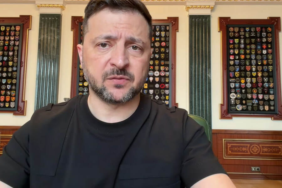 Кожен із дронів, усі типи російських ракет не можуть вироблятися без компонентів з інших країн – звернення Президента