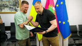Олег Синєгубов привітав чемпіона України з боксу серед ветеранів бойових дій В’ячеслава Кут’їна