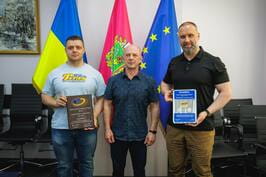 Олег Синєгубов зустрівся з багаторазовим чемпіоном світу та Європи з пауерліфтингу Сергієм Білим