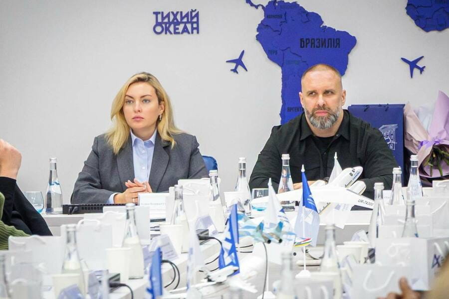 Олег Синєгубов привітав колектив Харківського державного авіаційного виробничого підприємства