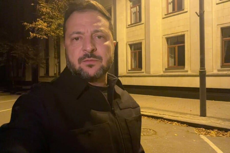 Є оновлена інформація від розвідки про підготовку росіянами масованого удару – звернення Президента