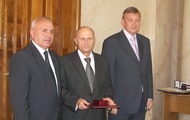 Володимир Бабаєв до Дня області вручив найвидатнішим жителям регіону державні та обласні нагороди