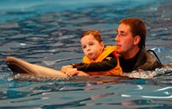 Для направлення дітей на дельфінотерапію буде створена спеціальна комісія