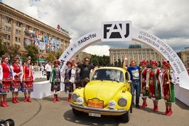 До Харкова прибули учасники Міжнародного ралі на ретро-автомобілях Пекін – Париж