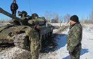На Харківщині мобілізовані офіцери відновлюють навички з водіння бронетехніки та бойової стрільби