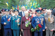 У День Перемоги на Меморіалі Слави відбулася урочиста церемонія покладання квітів