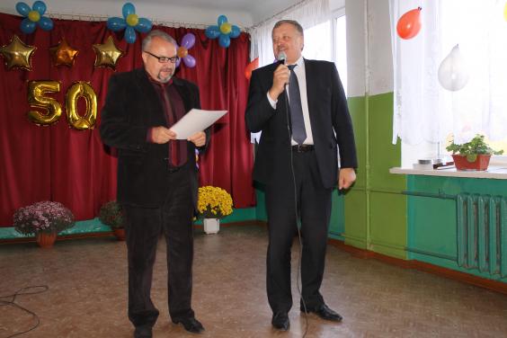 Євгеній Шахненко привітав колектив Старомерчинської школи з ювілеєм