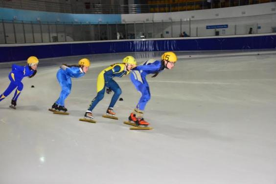 Харків’яни здобули 11 медалей на чемпіонаті України з шорт-треку