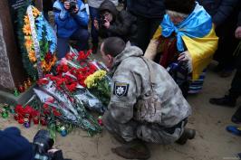 У Харкові відкрили меморіальний камінь жертвам теракту біля Палацу спорту