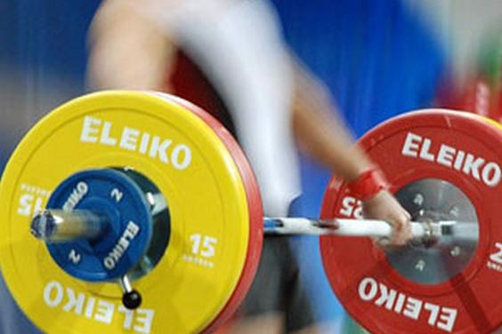 Юна важкоатлетка встановила три рекорди України
