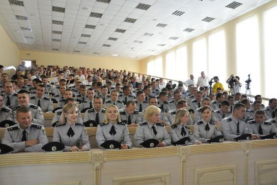 На Харківщині відбувся перший випуск офіцерів кіберполіції