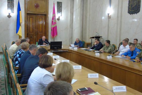 В Харківській області обговорили питання забезпечення ЗСУ контрактниками