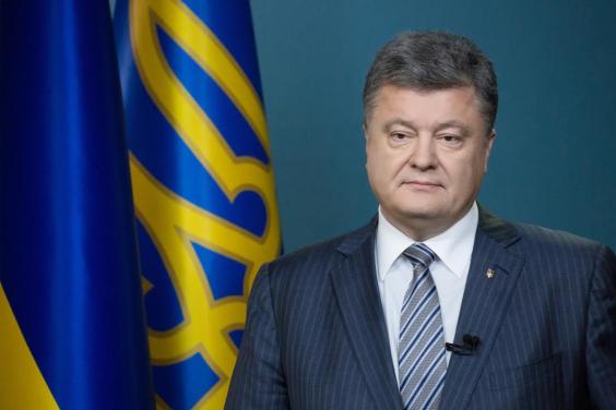 Український народ, армія, влада - як одна дружна родина - спільно працюють на оборону держави. Президент