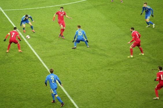 У першому за три роки міжнародному футбольному матчі в Харкові збірна України перемогла Сербію 2:0