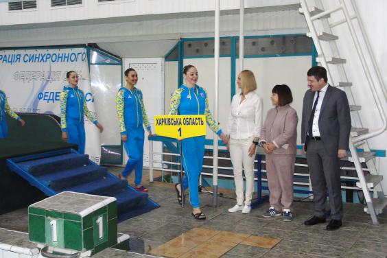 У Харкові стартував відкритий Кубок України з синхронного плавання