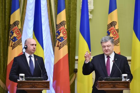 Президент подякував Молдові за підтримку суверенітету і територіальної цілісності України