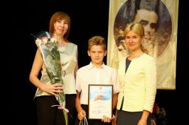 Голова ХОДА вручила премії "Надія Слобожанщини" обдарованим дітям області