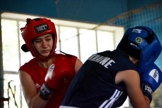 У Харкові відбулись національні старти з жіночого боксу