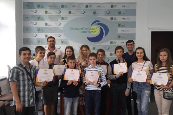 Учасникам «Школи англійської мови для дітей «SMART OWL» вручили сертифікати