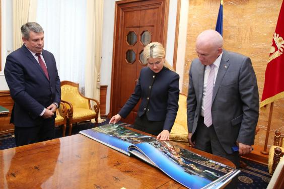 Юлія Світлична провела зустріч із Послом Республіки Білорусь в Україні