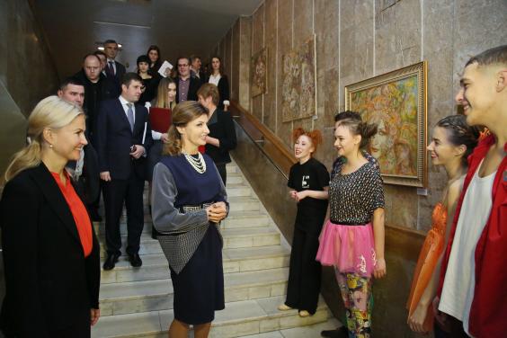 Марина Порошенко та Юлія Світлична привітали харківських студентів