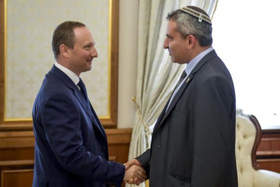 Глава АПУ Ігор Райнін зустрівся з ізраїльським міністром Зеєвом Елькіним