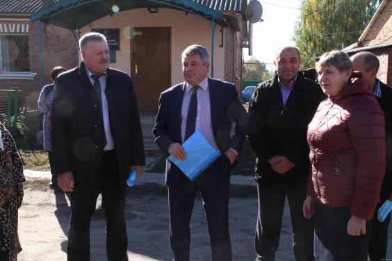 У селі Феськи реконструюють каналізаційно-насосну станцію