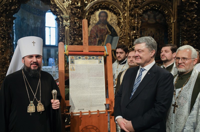 Президент подякував українцям за молитви і віру у створення Православної Церкви України