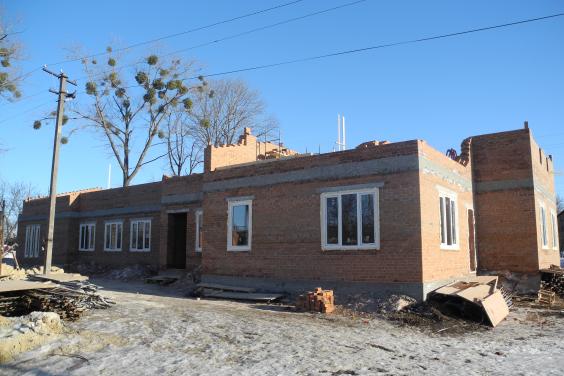 У селі Шарівка Валківського району будують нову амбулаторію