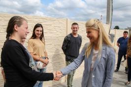 Голова ХОДА передала ключі від нових помешкань у Пісочині трьом родинам дітей-сиріт