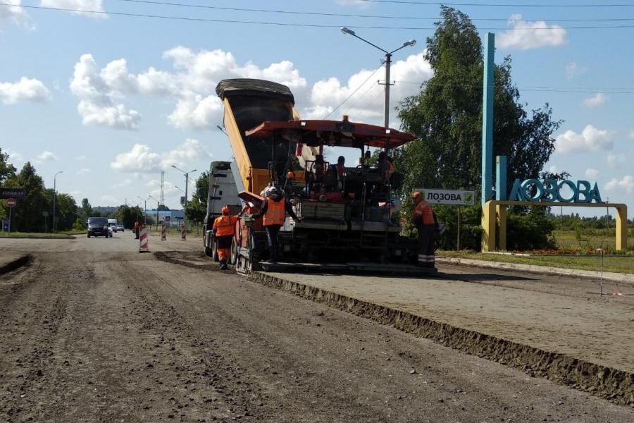 Ремонтні роботи на дорозі Мерефа – Лозова – Павлоград вийшли на завершальний етап