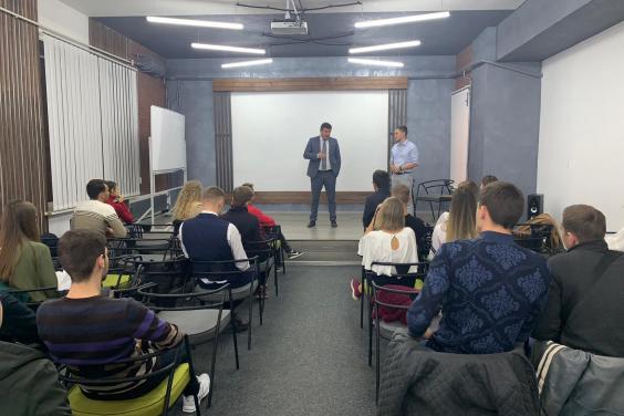 Анатолій Бабічев взяв участь у засіданні Обласної студентської ради при ХОДА