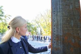 У Харкові завершують монтаж монументу захисникам України