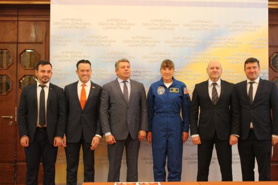Марк Беккер зустрівся з американською астронавткою Гайдемарі Стефанишин-Пайпер