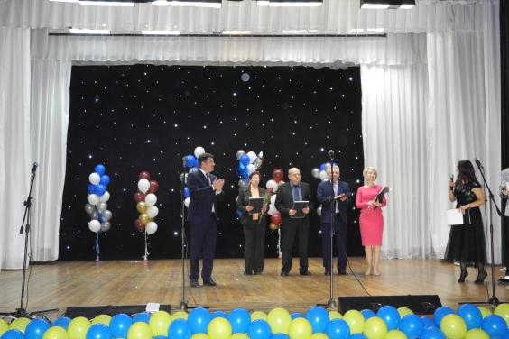 Анатолий Бабичев поздравил коллектив Харьковского радиотехнического колледжа с 75-летием учреждения