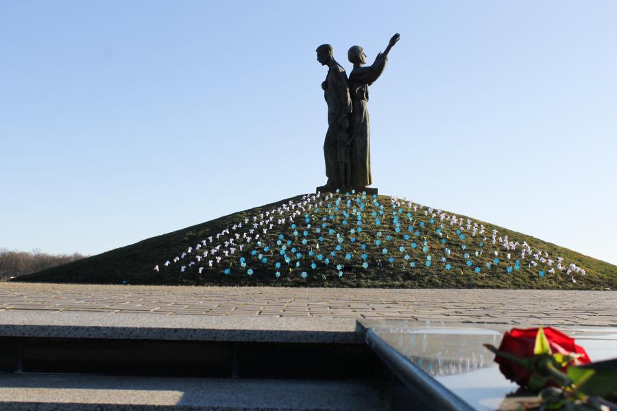 В Харьковской области почтили память жертв голодоморов в Украине